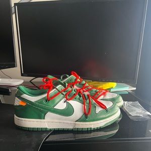 OFF WHITE MICHIGAN NIKE DUNK